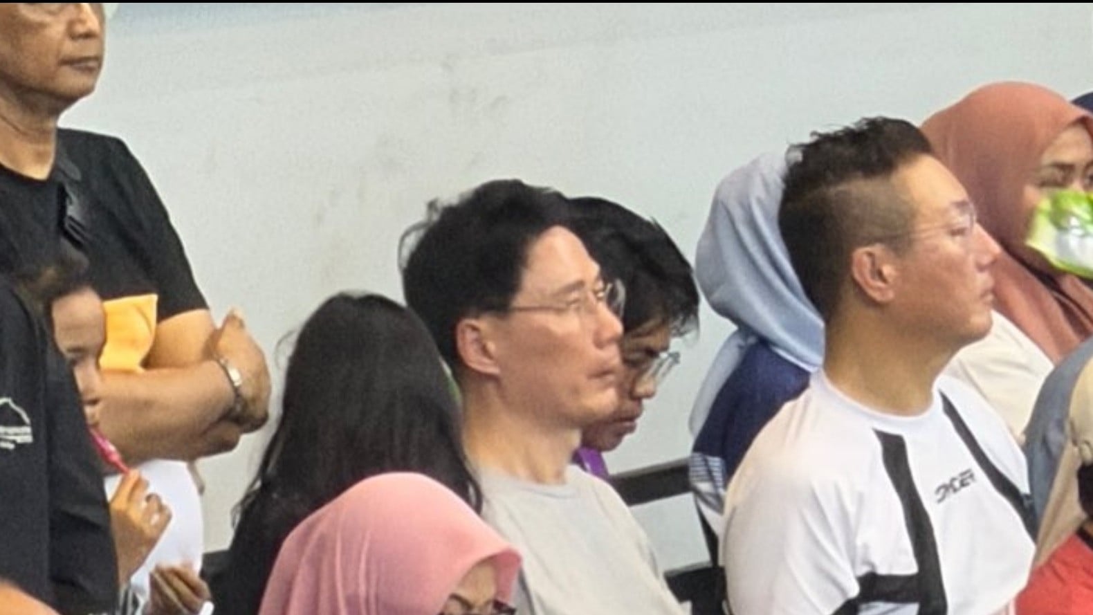 Pelatih Hyundai Hillstate, Kang Sung-hyun bersama Agen Megawati Hangestri, Kim Sung-hoon, Menyaksikan Grand Final Proliga 2026