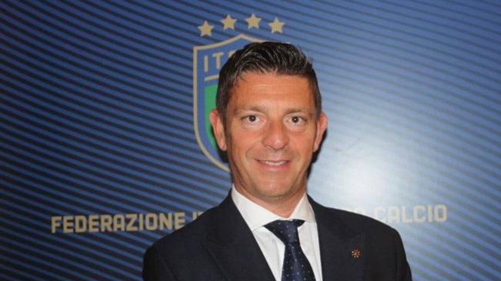 Penunjuk wasit Liga Italia Gianluca Rocchi