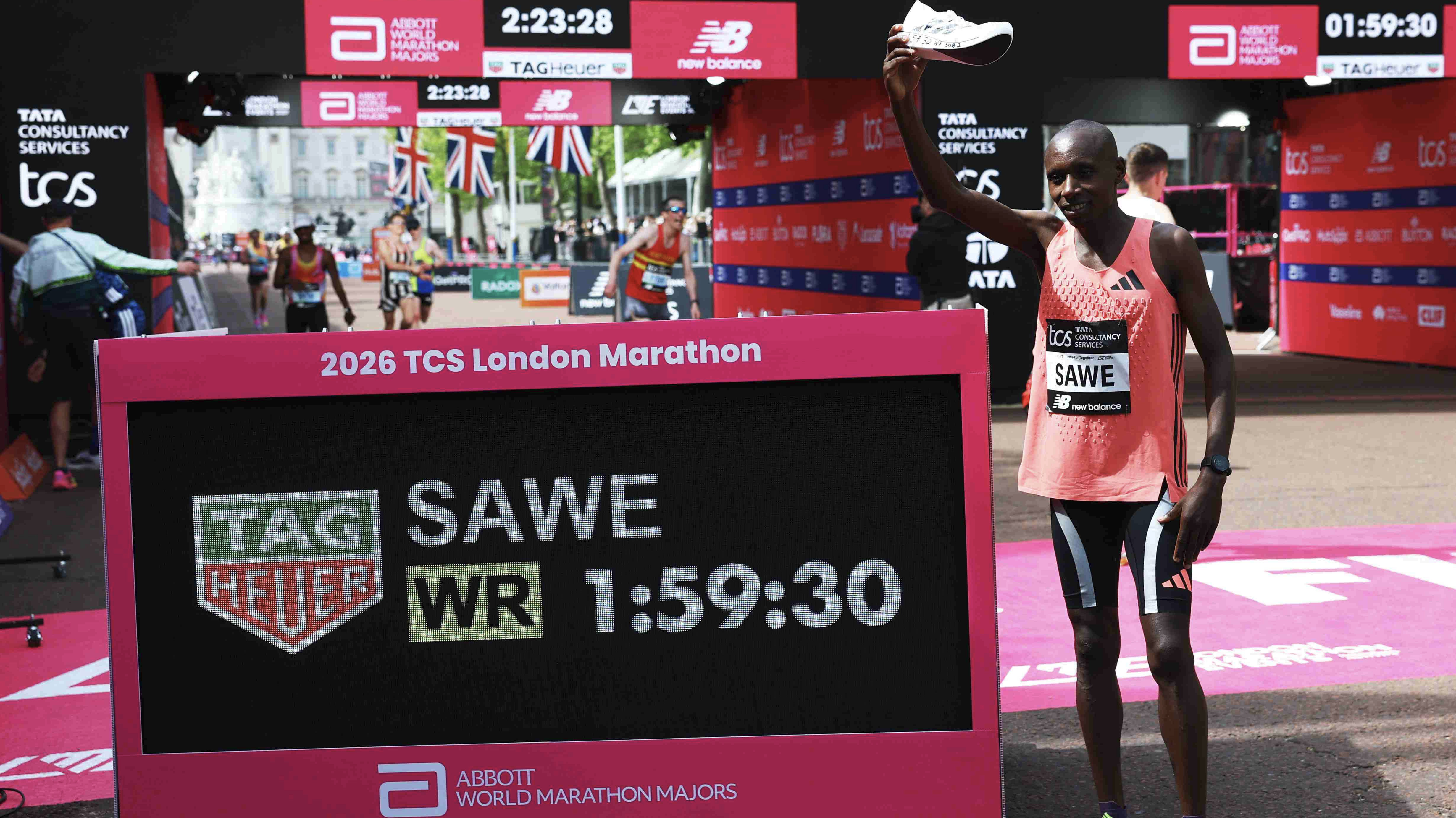 Pelari asal Kenya, Sabastian Sawe pecahkan rekor di London Marathon 2026.