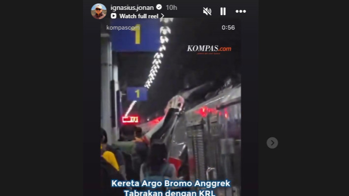 Mantan Dirut PT KAI Ignasius Jonan bereaksi usai kecelakaan KA Argo Bromo dengan KRL Commuter Line