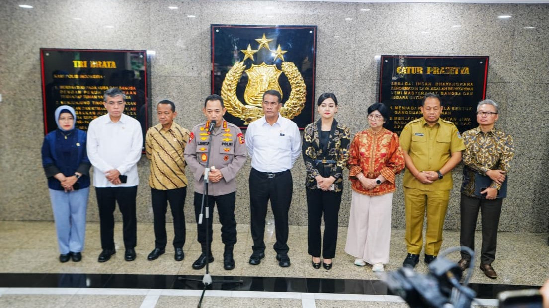 Kapolri Jenderal Listyo Sigit Prabowo memimpin rapat koordinasi (rakor) lintas sektoral bersama para menteri hingga kepala badan lembaga negara.