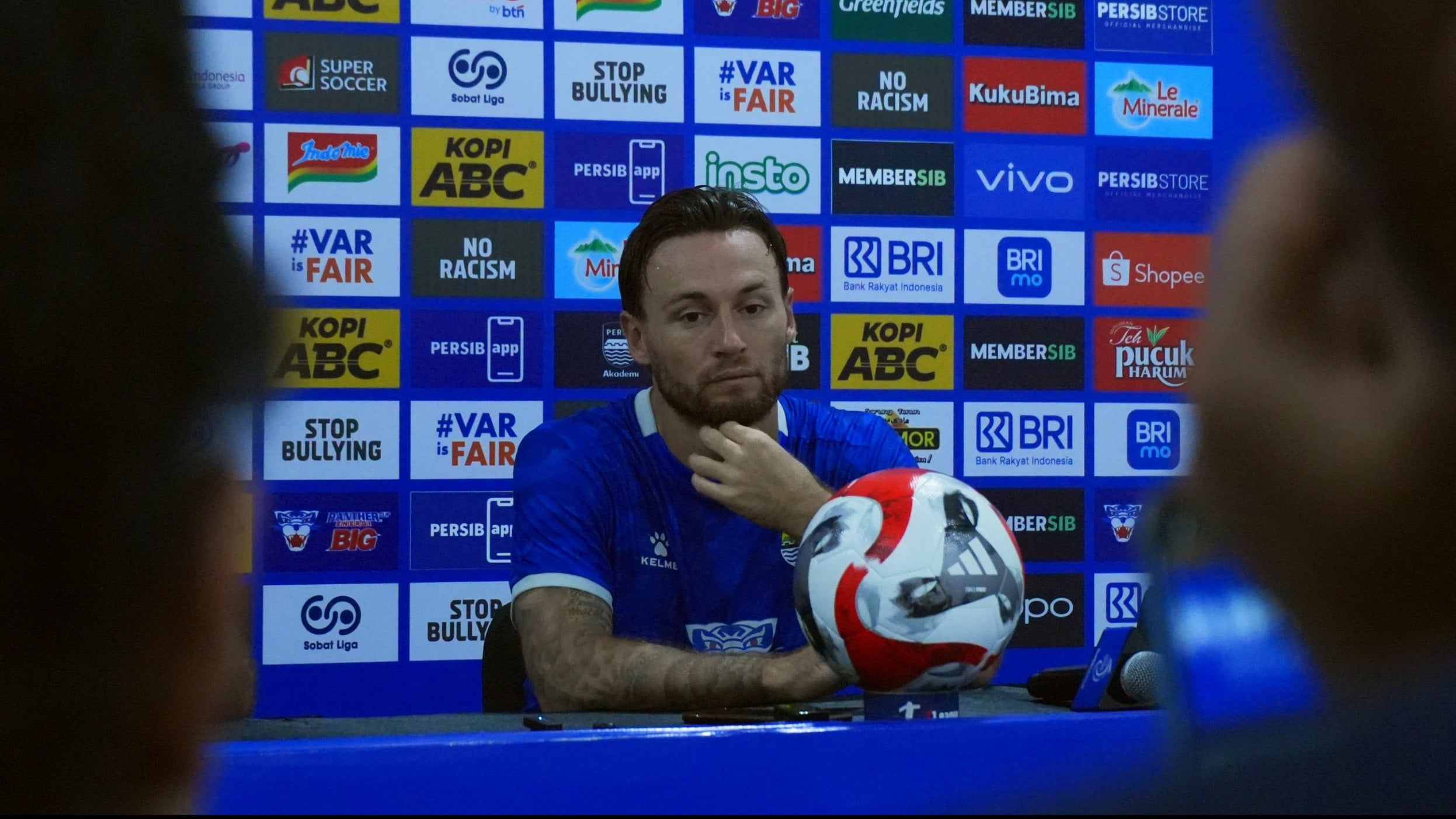 Pemain Persib Bandung Marc Klok