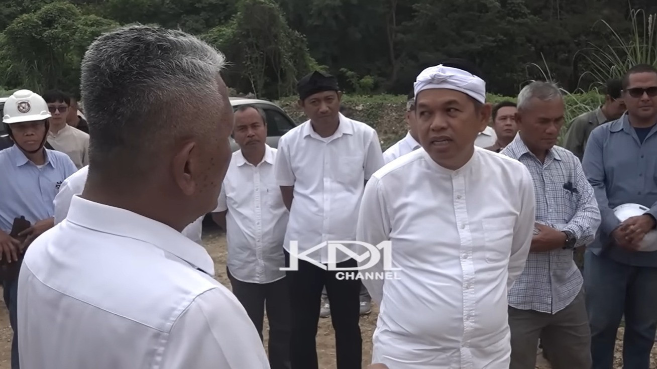 Peringatan Keras KDM ke Perusahaan Tambang Pabrik Semen di Karawang, Ogah Toleransi jika Abai Aspek Lingkungan
            - galeri foto