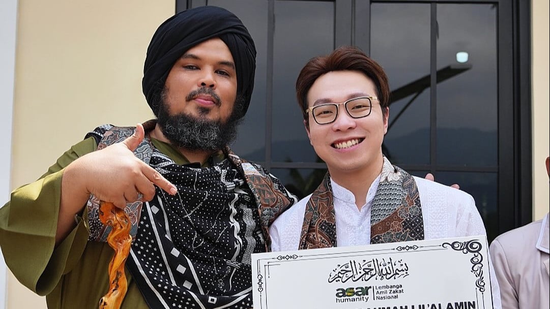 Ustaz Derry Sulaiman bela dr Richard Lee terkait dicabutnya sertifikat mualaf