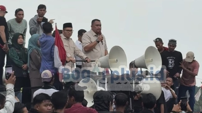 Bupati Bogor Rudy Susmanto memohon kepada Gubernur Jawa Barat Dedi Mulyadi agar membuka kembali tambang yang telah ditutup
