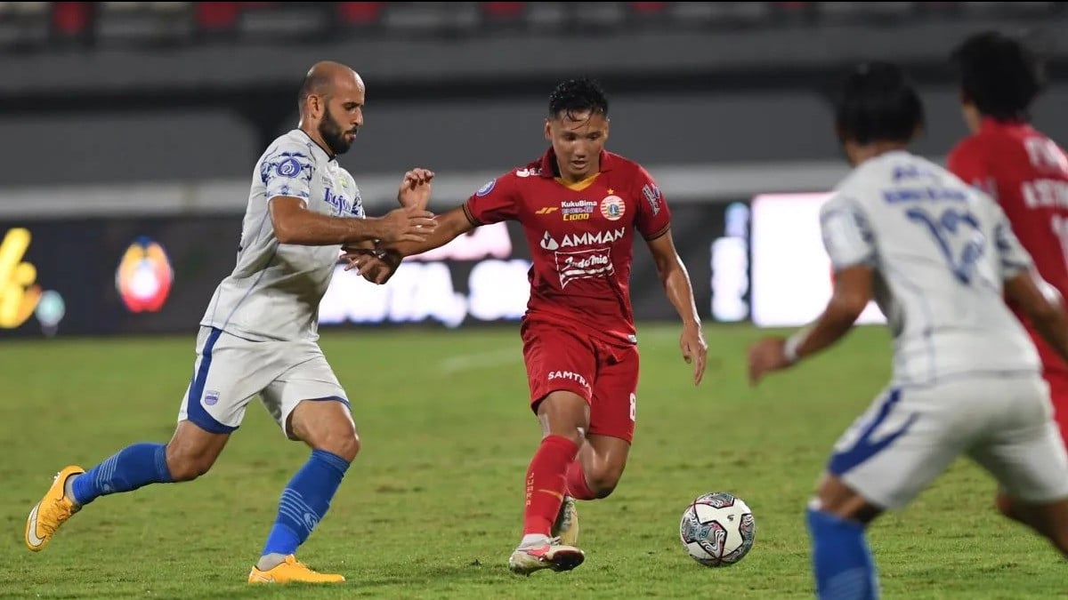 Persija Vs Persib di Stadion Kapten I Wayan Dipta 2022