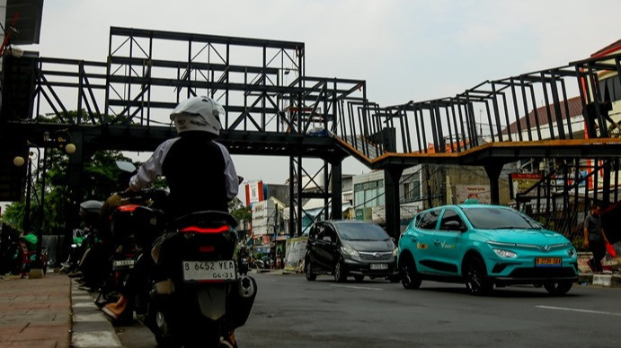 Progres Pembangunan JPO Terintegrasi Stasiun Bekasi Ditarget Rampung Juni 2026