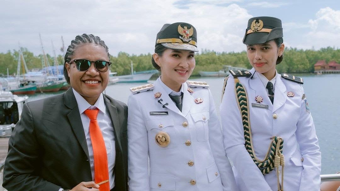 Potret cantik Chelsea Pattiwael, ajudan Gubernur Malut Sherly Tjoanda.