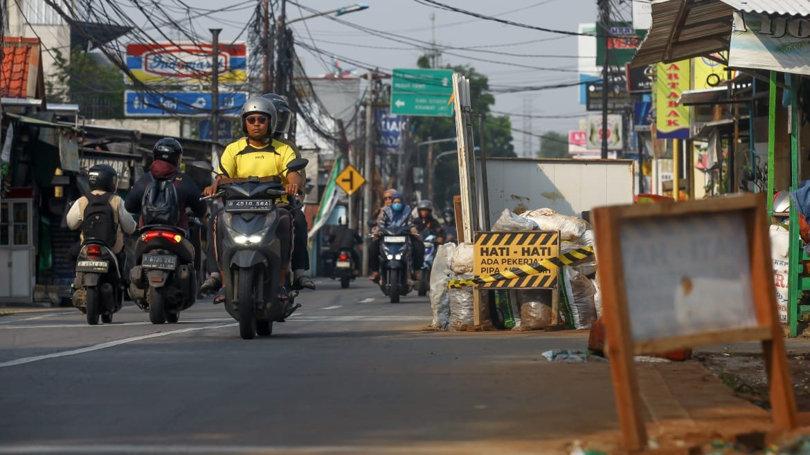 Lensa Berbicara: Proyek Galian PAM di Jalan Raya Condet Ganggu Aktivitas Warga