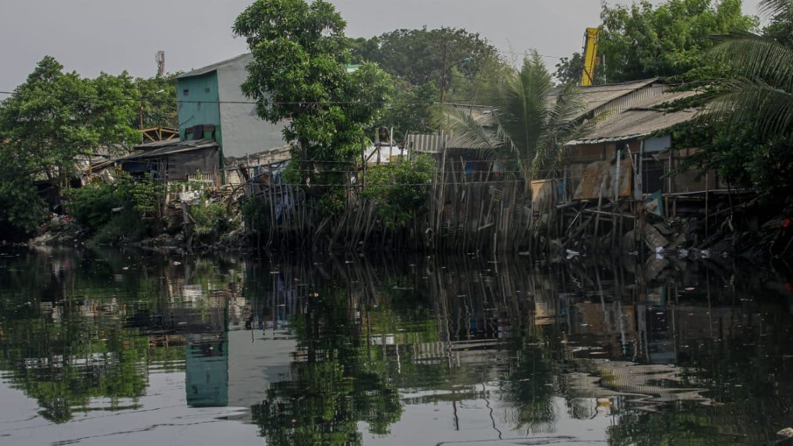 Lensa Berbicara: Limbah Tekstil Cemari Kali Cakung Grand Jakarta Utara