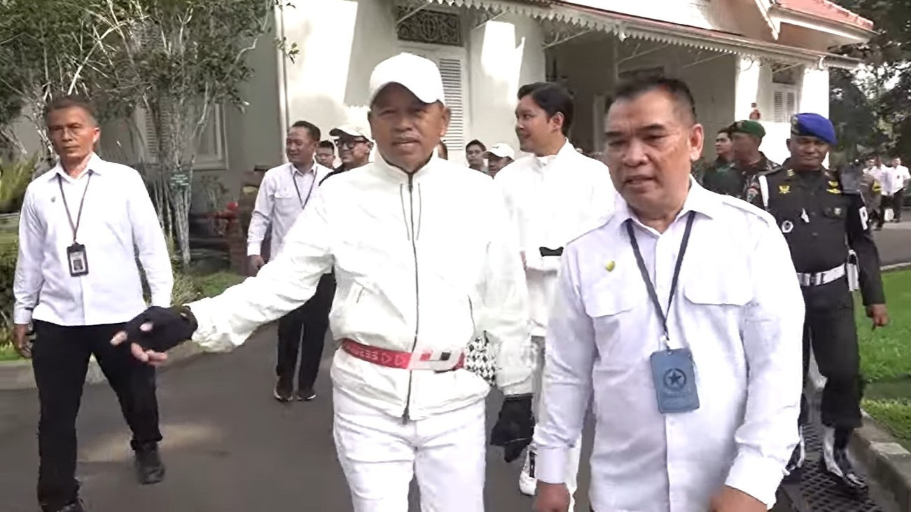 Gubernur Jawa Barat, Dedi Mulyadi (KDM) melihat kondisi Istana Kepresidenan Cipanas, Cianjur
