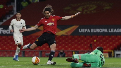 UEFA izinkan penonton saksikan final Liga Europa di stadion