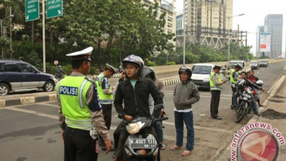 Polda Metro Jaya Selidiki Video Viral Pemotor Masuk Tol JORR