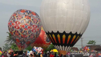 Puluhan balon udara semarakkan Syawalan di Wonosobo
