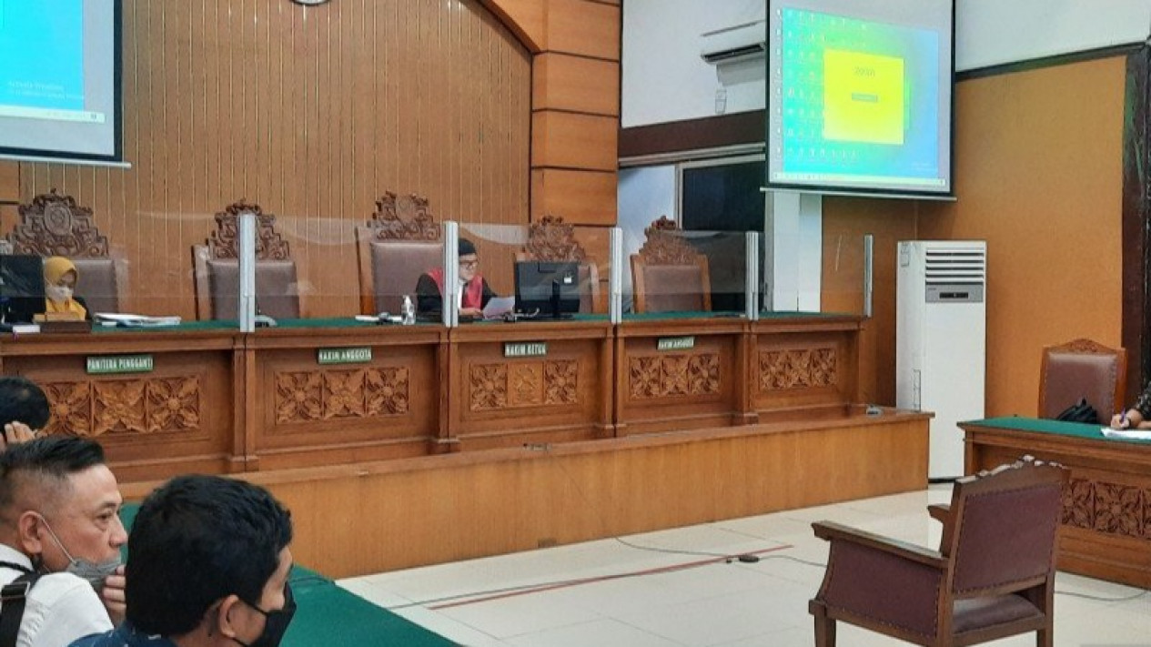 Hakim PN Jaksel Tolak Praperadilan Richard Joost Lino
            - galeri foto