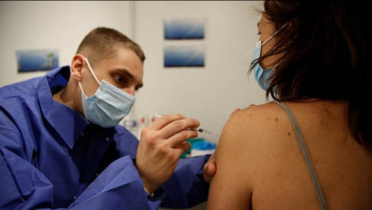 Prancis Vaksinasi COVID-19 untuk Remaja Mulai 15 Juni