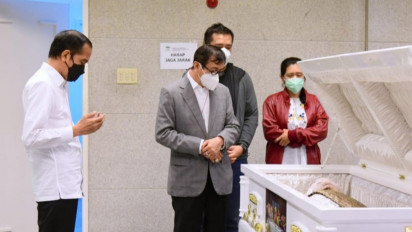 Presiden Jokowi Melayat Mendiang Istri Yasonna Laoly