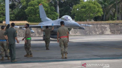 Enam pesawat tempur F-16 milik AS latihan bersama di Pekanbaru