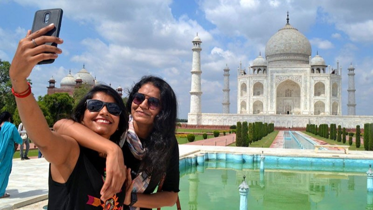 Taj Mahal India Kembali Dibuka untuk Turis
            - galeri foto