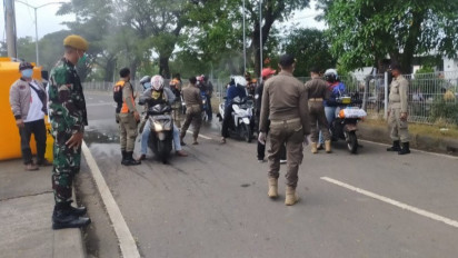 Penyekatan Dua Arah di Suramadu, Warga Antre Panjang untuk Swab