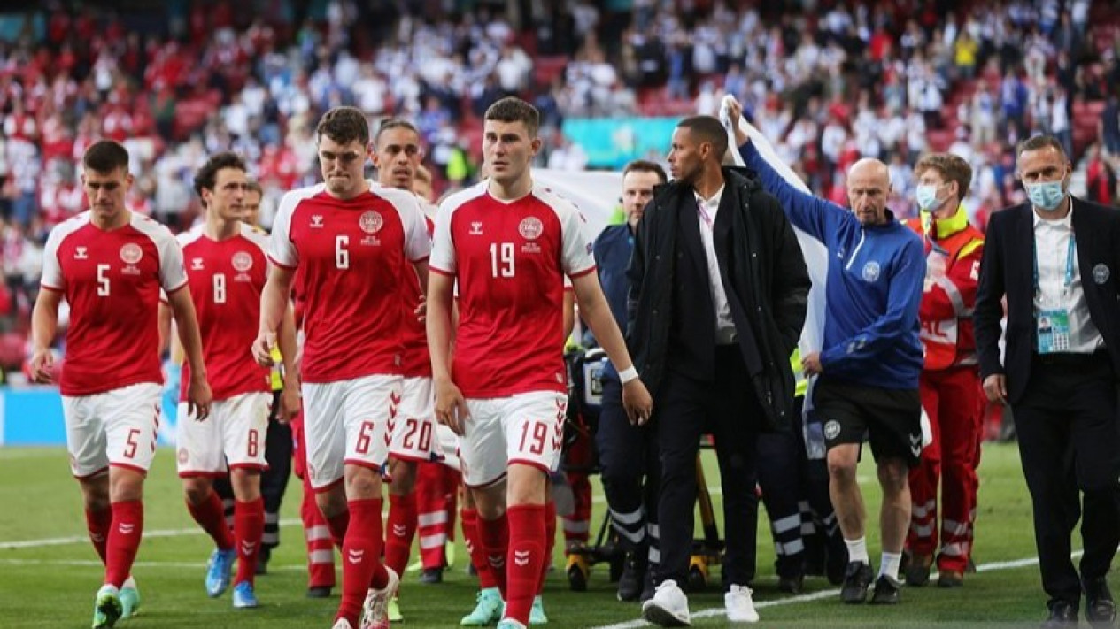 Christian Eriksen Akan Dipasangi Alat Pacu Jantung
            - galeri foto