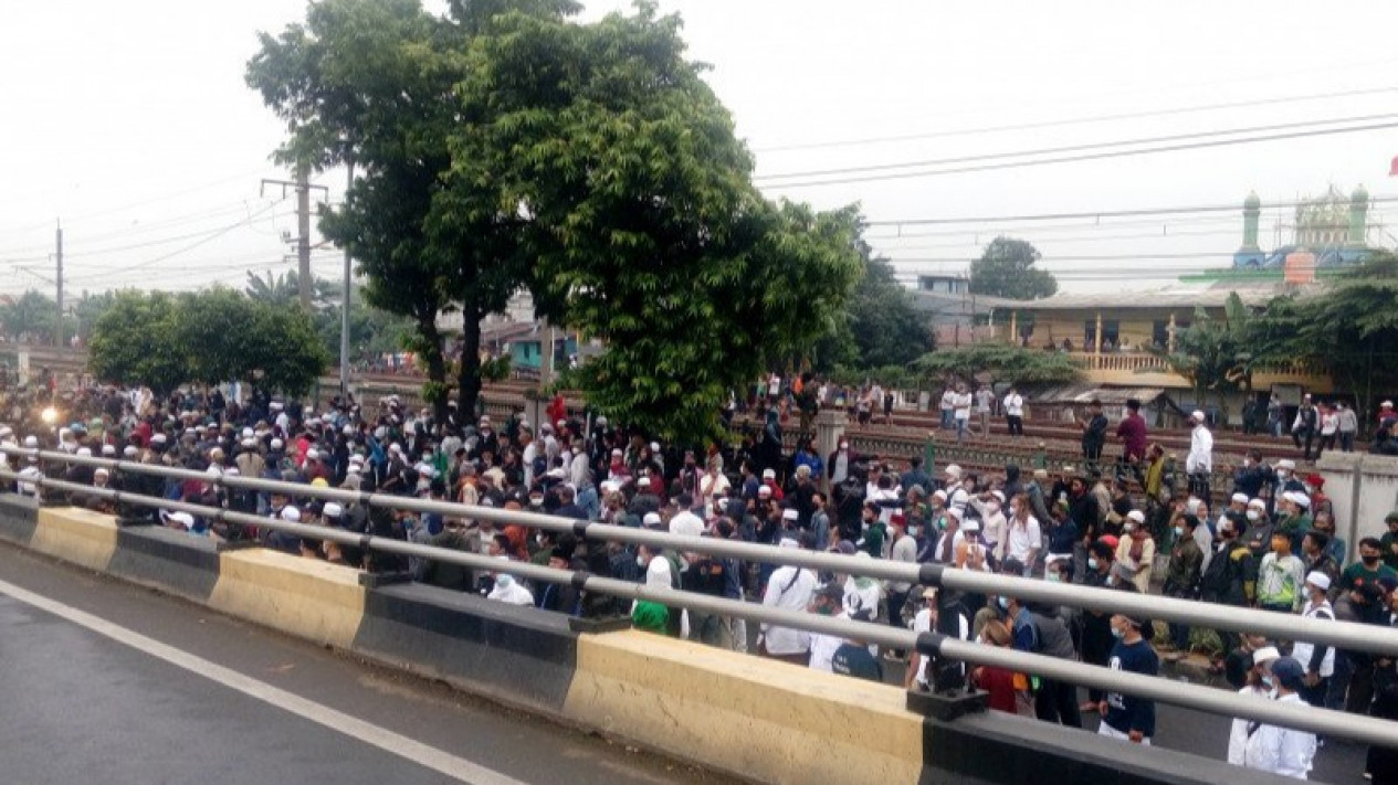 200 Simpatisan Habib Rizieq Ditangkap Polisi
            - galeri foto