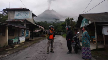 Sejumlah Wilayah di Kab Sleman Dilanda Hujan Abu Vulkanik Gunung Merapi