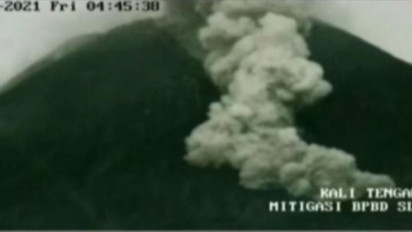 Gunung Merapi Erupsi Lagi, Sleman Diguyur Abu