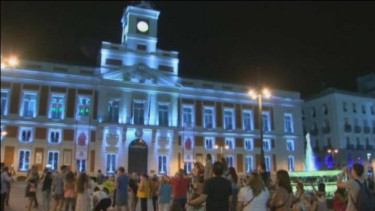 Warga Madrid Spanyol Berkumpul di Puerta del Sol Square untuk Rayakan Masa Bebas Masker