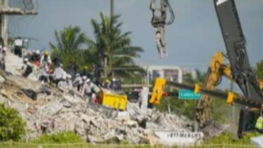 150 Orang Masih Tertimbun di Reruntuhan Kondominium