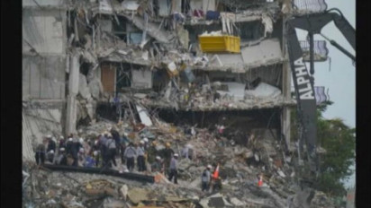 Tim Evakuasi Kembali Temukan Korban Reruntuhan Kondominium di Miami