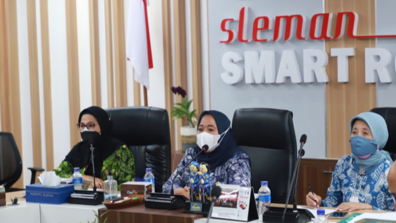 Lampu Penerang Jalan Di Sleman Dimatikan Selama PPKM Darurat
            - galeri foto