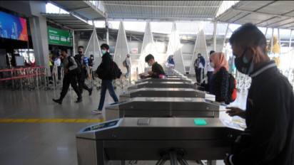 Mulai Besok! Tak Miliki STRP Tak Diizinkan Naik KRL