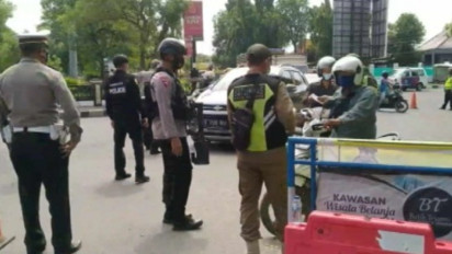 Tak Tunjukan Surat Vaksin, Kendaraan Diputar Balik