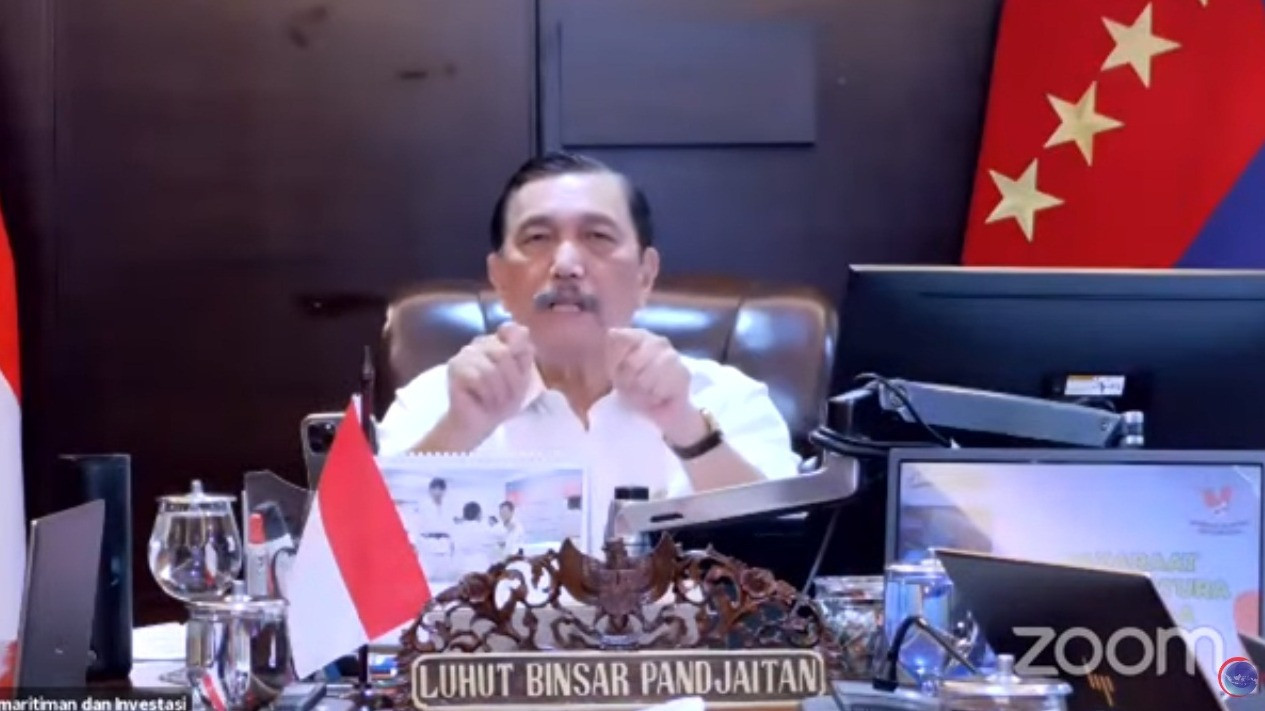 Pesan Penting Luhut untuk Pengamat dan Politikus, “Please, Kali Ini Kita Kompak”
            - galeri foto