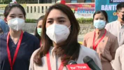 Nakes Cantik di Gerai Vaksinasi Keliling Polres Jakpus