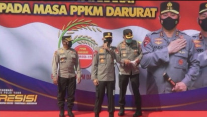 Polda Metro Jaya Bagikan 575 Ton Beras dan 18.653 Paket Sembako