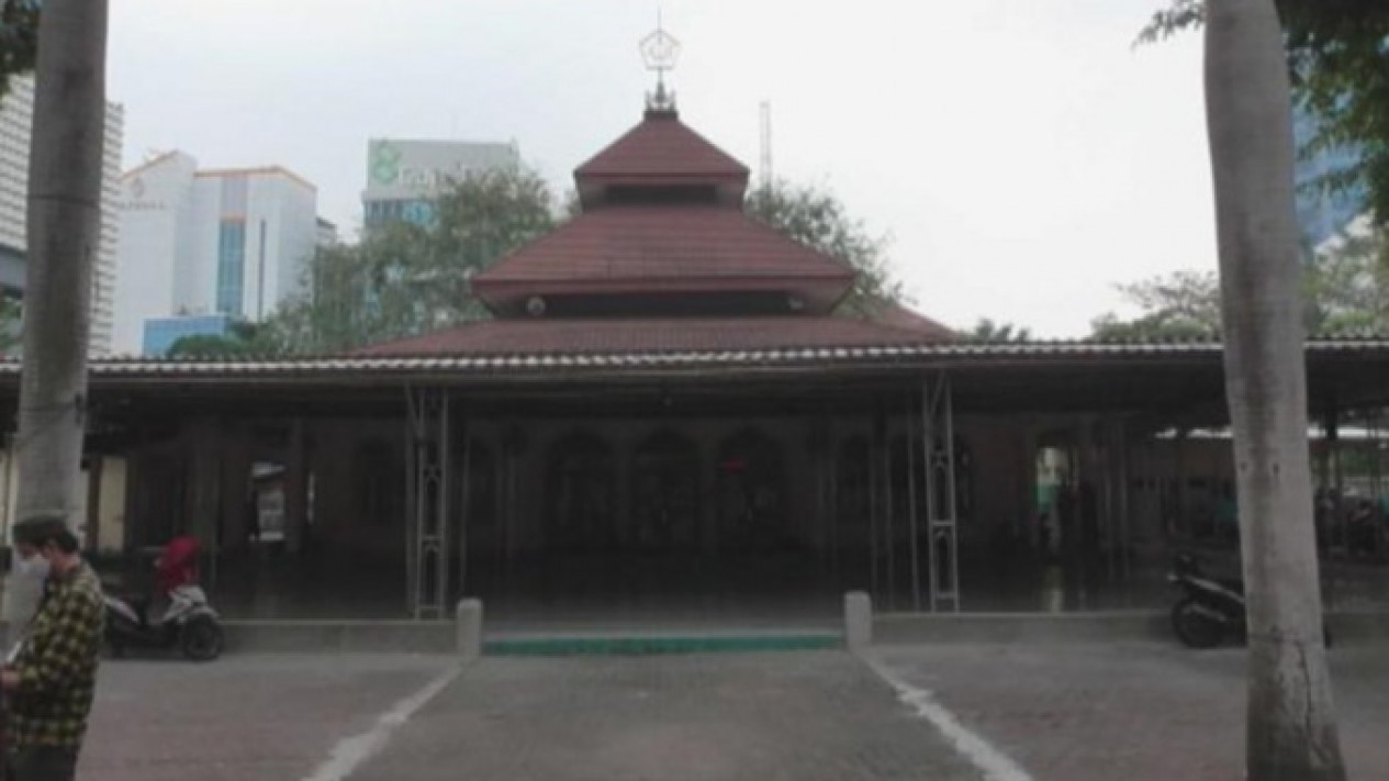 Masjid Al Hidayah Kemayoran Jakpus Tetap Gelar Shalat Idul Adha 1442 H
            - galeri foto