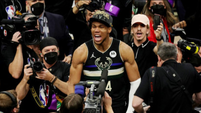Giannis Antetokounmpo Jadi Pemain Terbaik Final NBA