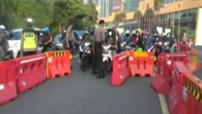 PPKM Diperpanjang, Bundaran Waru Surabaya Ditutup Total