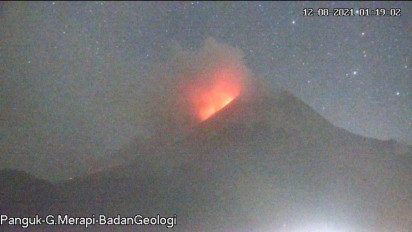 Gunung Merapi Kembali Erupsi, Keluarkan Guguran Lava Pijar