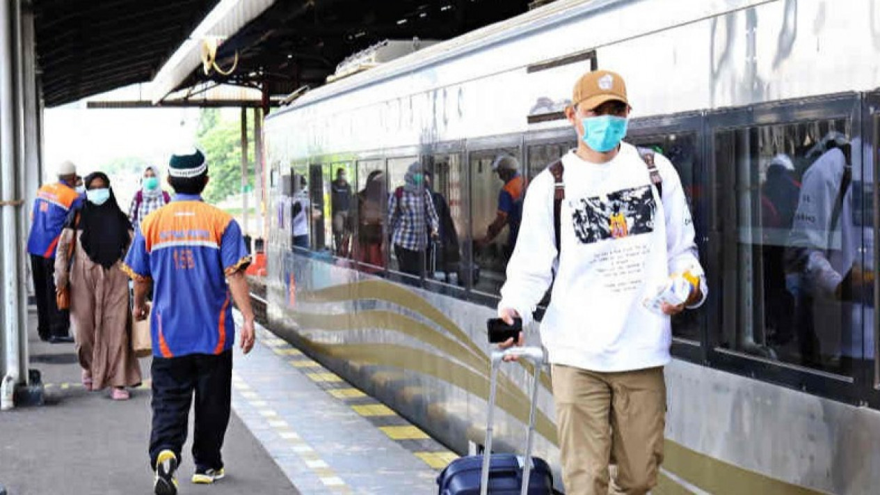 KAI Umumkan Aturan Baru Naik KA
            - galeri foto