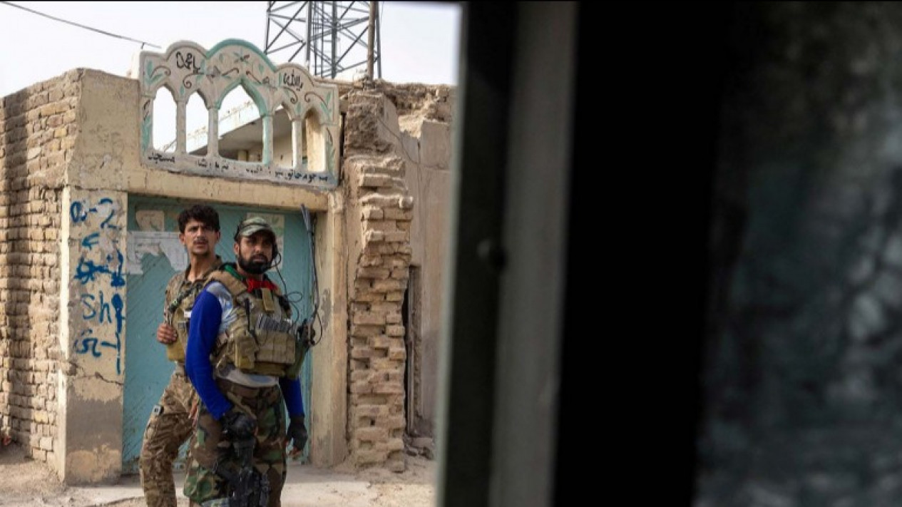 Taliban Kuasai Kota Ghazni, Selangkah Lagi ke Ibu Kota Afganistan
            - galeri foto