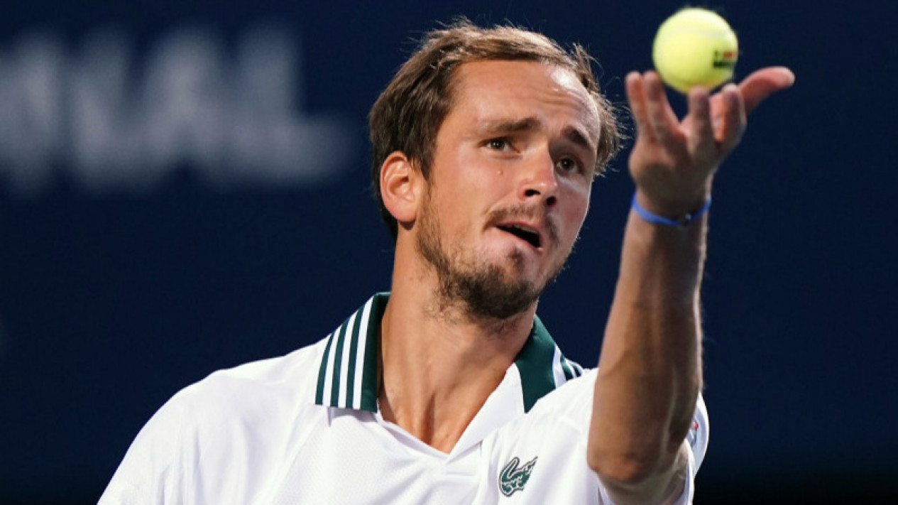 Tekuk Isner, Medvedev Lolos ke Final Canada Masters
            - galeri foto