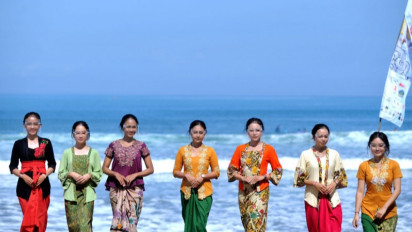 WNI di Jerman Kompak Berkebaya Setiap Selasa