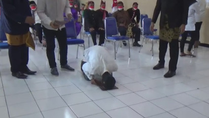 Dapat Remisi, Napi Langsung Bebas di Jombang Sujud Syukur