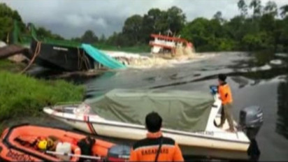 Tim SAR Evakuasi 2 ABK Kapal Pupuk yang Tenggelam