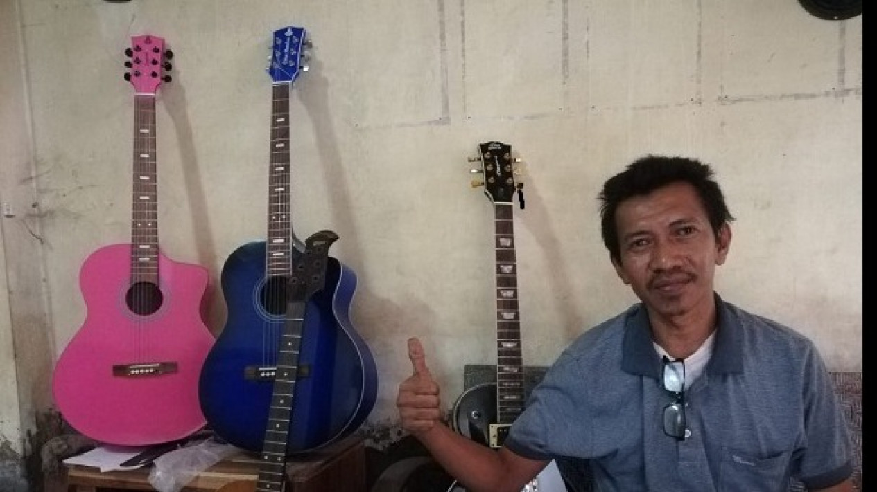 Bisnis Gitar Industri Rumahan Mampu Bertahan Di Tengah Pandemi
            - galeri foto