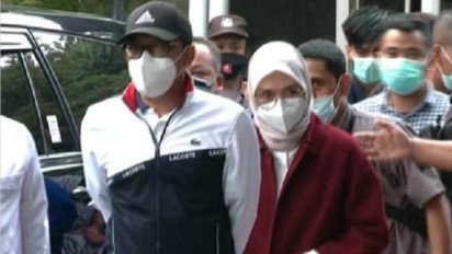 Penampakan Bupati Probolinggo di Gedung KPK