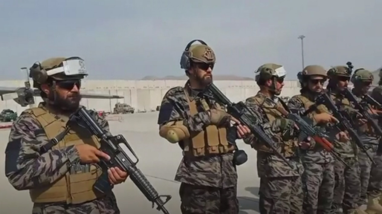 Taliban Kuasai Bandara dan Menemukan Tujuh Helikopter CH-46 Milik AS
            - galeri foto